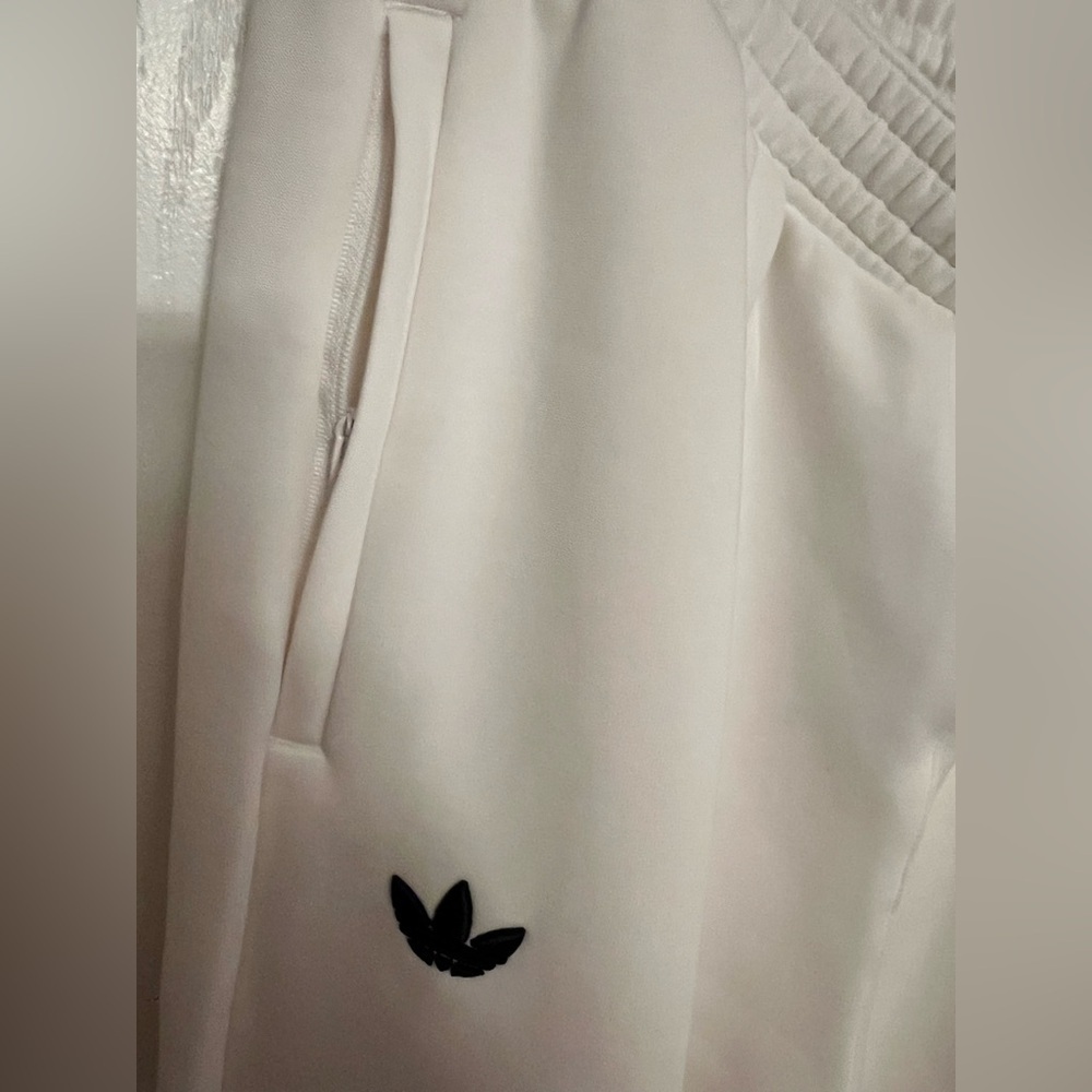 adidas Women's Cream jogger pant - Picture 7 of 10